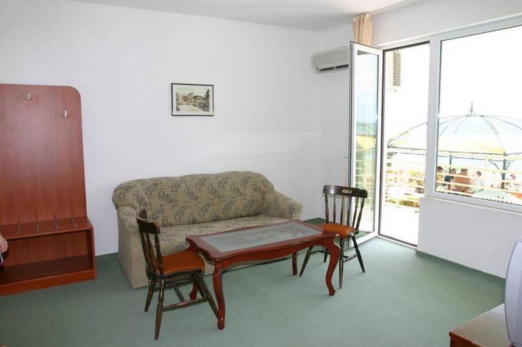 Harmony Beach Family Hotel Nesebar Room photo